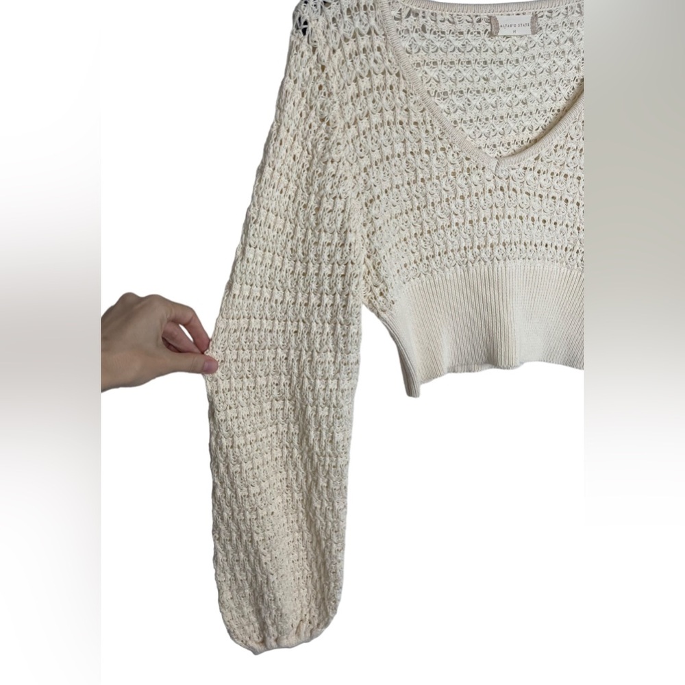 EUC Altar’d State Briella Knit Sweater Open Knit Crochet Cropped Ivory Size M - Picture 6 of 13